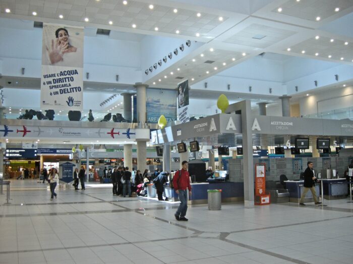 Bari – Aeroporto “Karol Wojtyla”