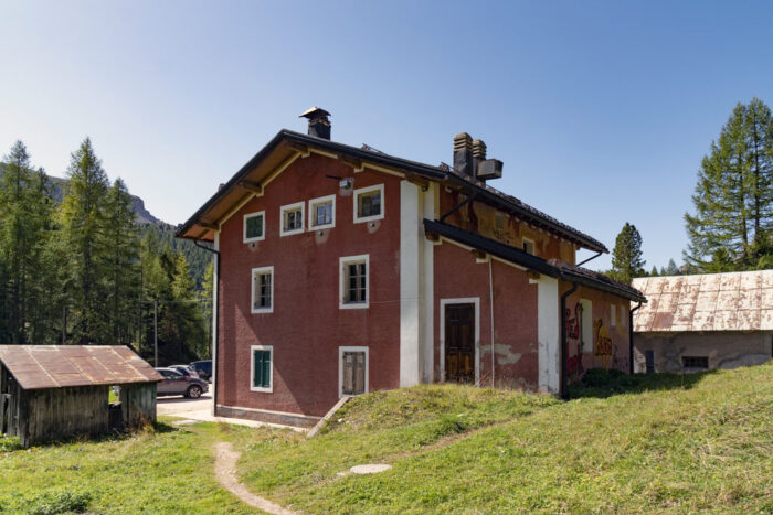 Cortina d’Ampezzo (BL) – Former Forestry House at Passo Falzarego
