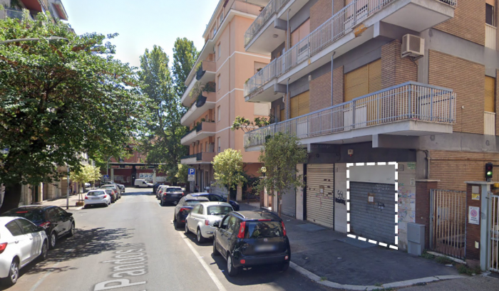 Rome – Commercial premises in via Pandosia 58