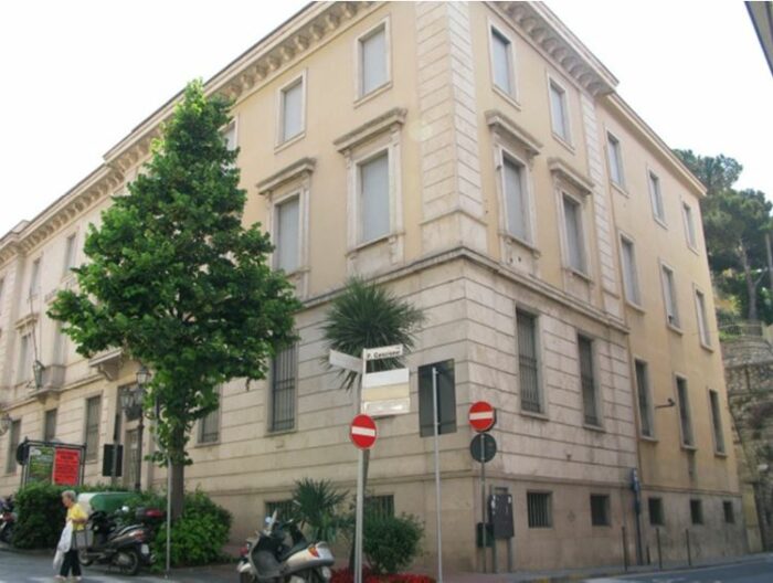 IMPERIA- Free-standing Building in Via Felice Cascione, 39
