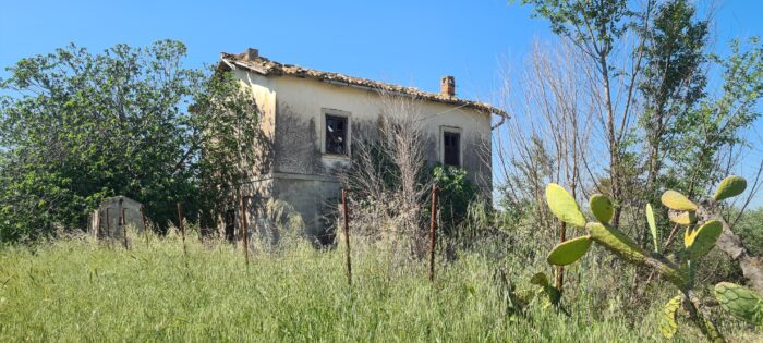 Montescaglioso (MT) – Former Signalman’s House