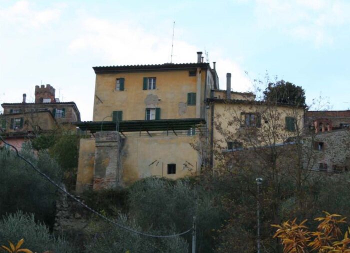 Sinalunga (SI) – Former Italian Military Police Barracks