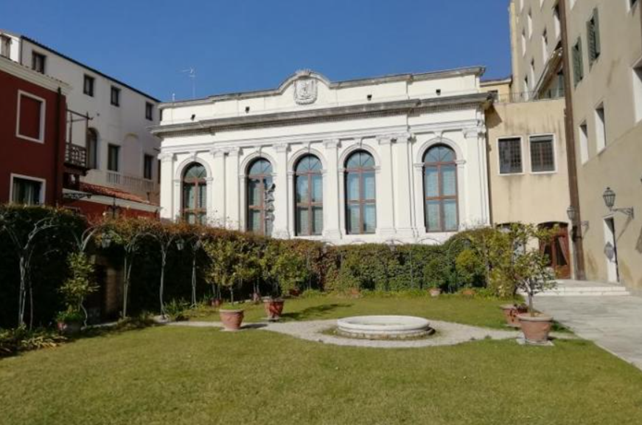 Venice (VE) – Garden and Rooms in Palazzo Ca’ Corner