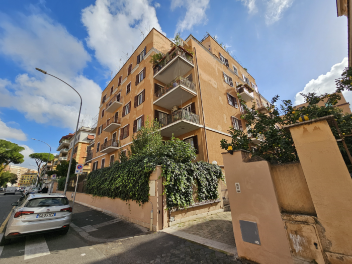 Rome (RM) – Real Estate Unit on the Circonvallazione Appia g.f.