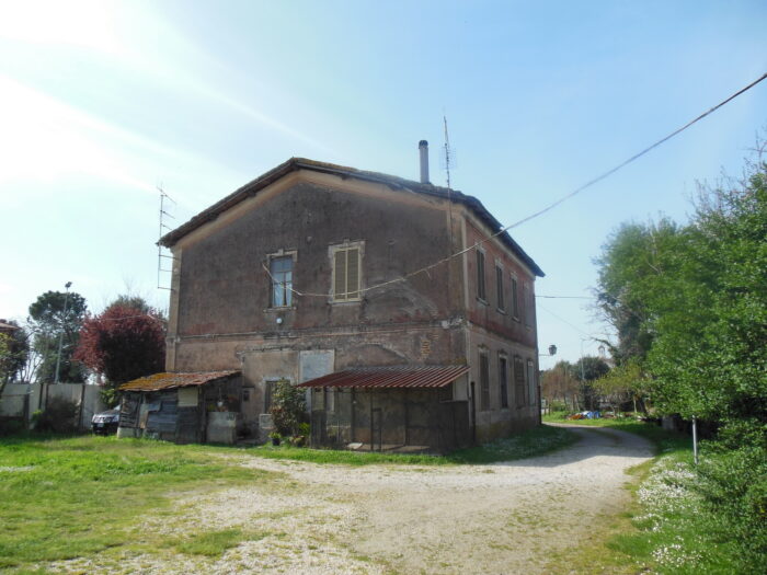 Sermoneta (LT) – Ex Assistenza Sanitaria “La Doganella”