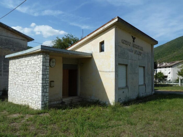 Albacina (AN) – Ex Caserma Corpo Forestale dello Stato Stazione di Albacina