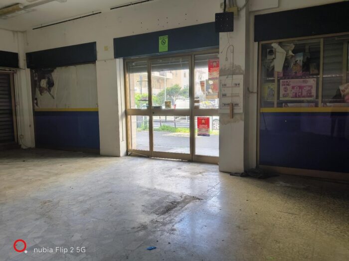 Roma (RM) – Locale commerciale sito in via Statilio Ottato nn. 32, 34, 36, 38 – via Licinio Stolone 48, 50