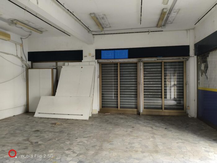 Roma (RM) – Locale commerciale sito in via Statilio Ottato nn. 32, 34, 36, 38 – via Licinio Stolone 48, 50