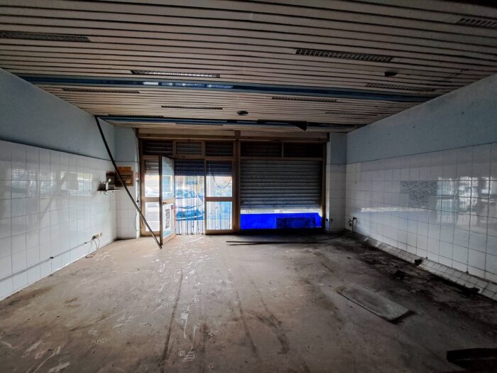 Roma (RM) – Locale commerciale sito in Viale dei Monfortani n. 43