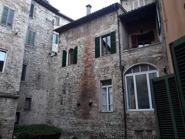 Todi (PG) – Appartamento ubicato nel centro storico