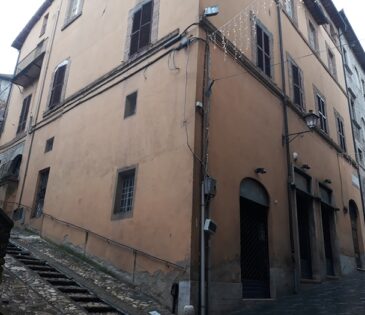 Todi (PG) – Appartamento ubicato nel centro storico